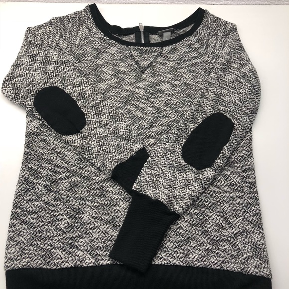 Vanity Sweater - Picture 4 of 8